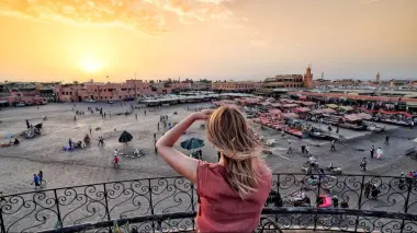 بريطانيا تمنع مواطنيها من شرب الكحول أثناء تواجدهم في المغرب